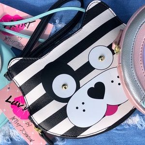 🎁SOLD🛍 Betsey Johnson Wristlet Clutch NWT